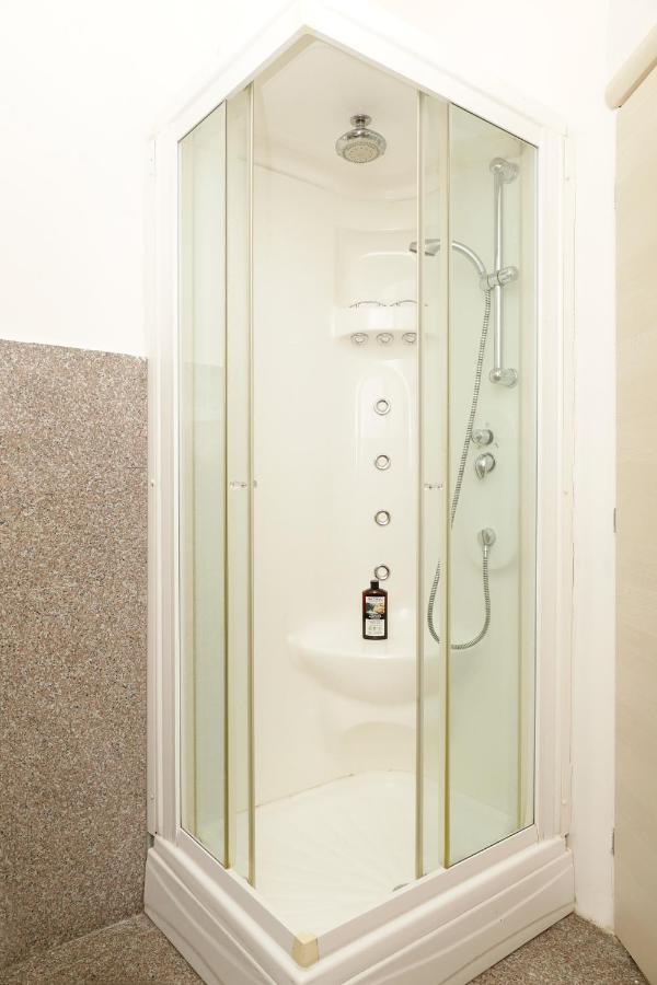 Da Lella City Centre Apartment ตรีเอสเต ภายนอก รูปภาพ