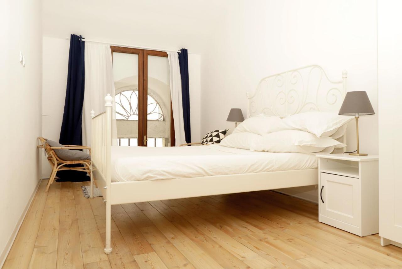 Da Lella City Centre Apartment ตรีเอสเต ภายนอก รูปภาพ